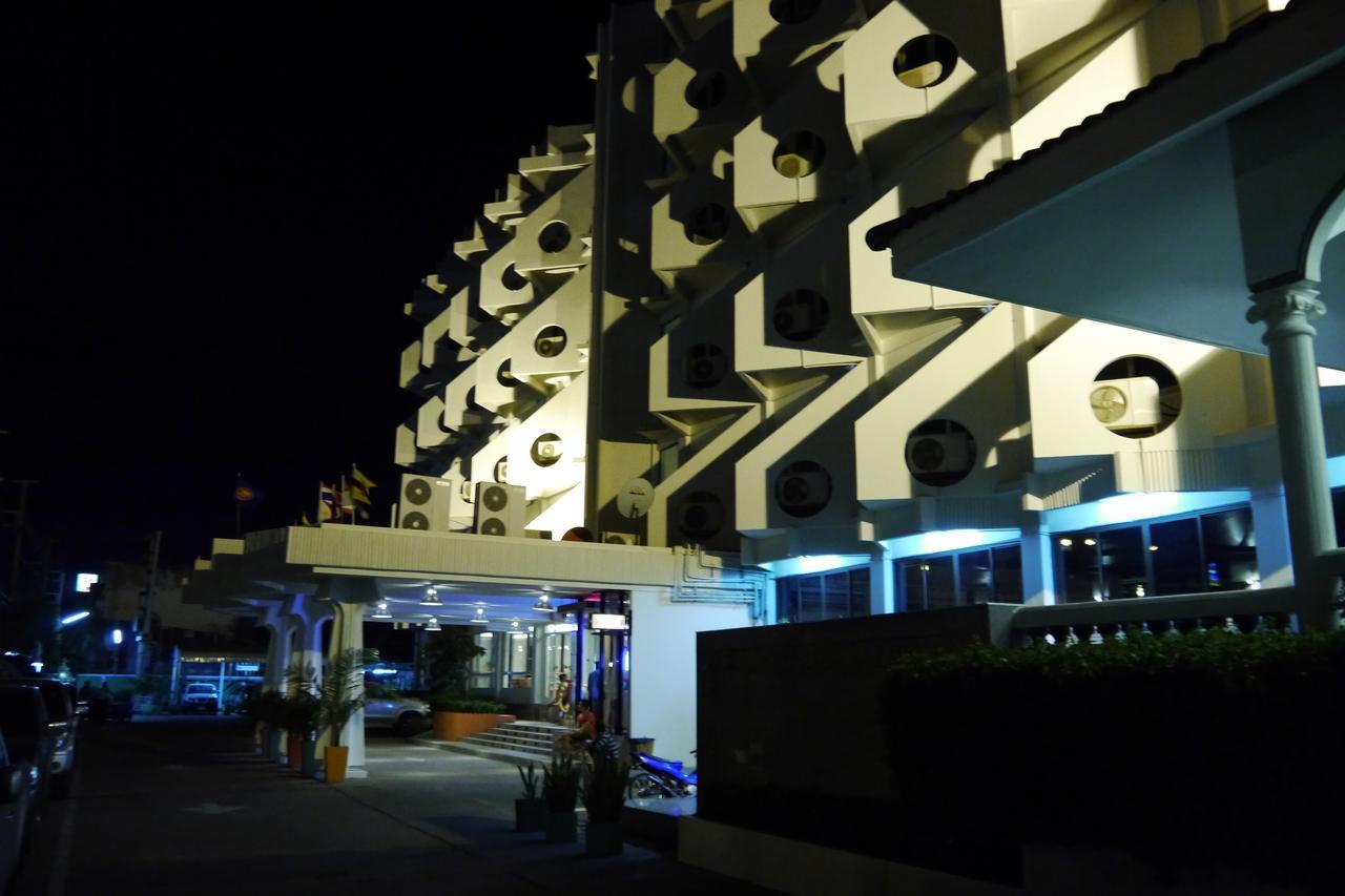 Lertnimit Hotel Chaiyaphum Exterior foto