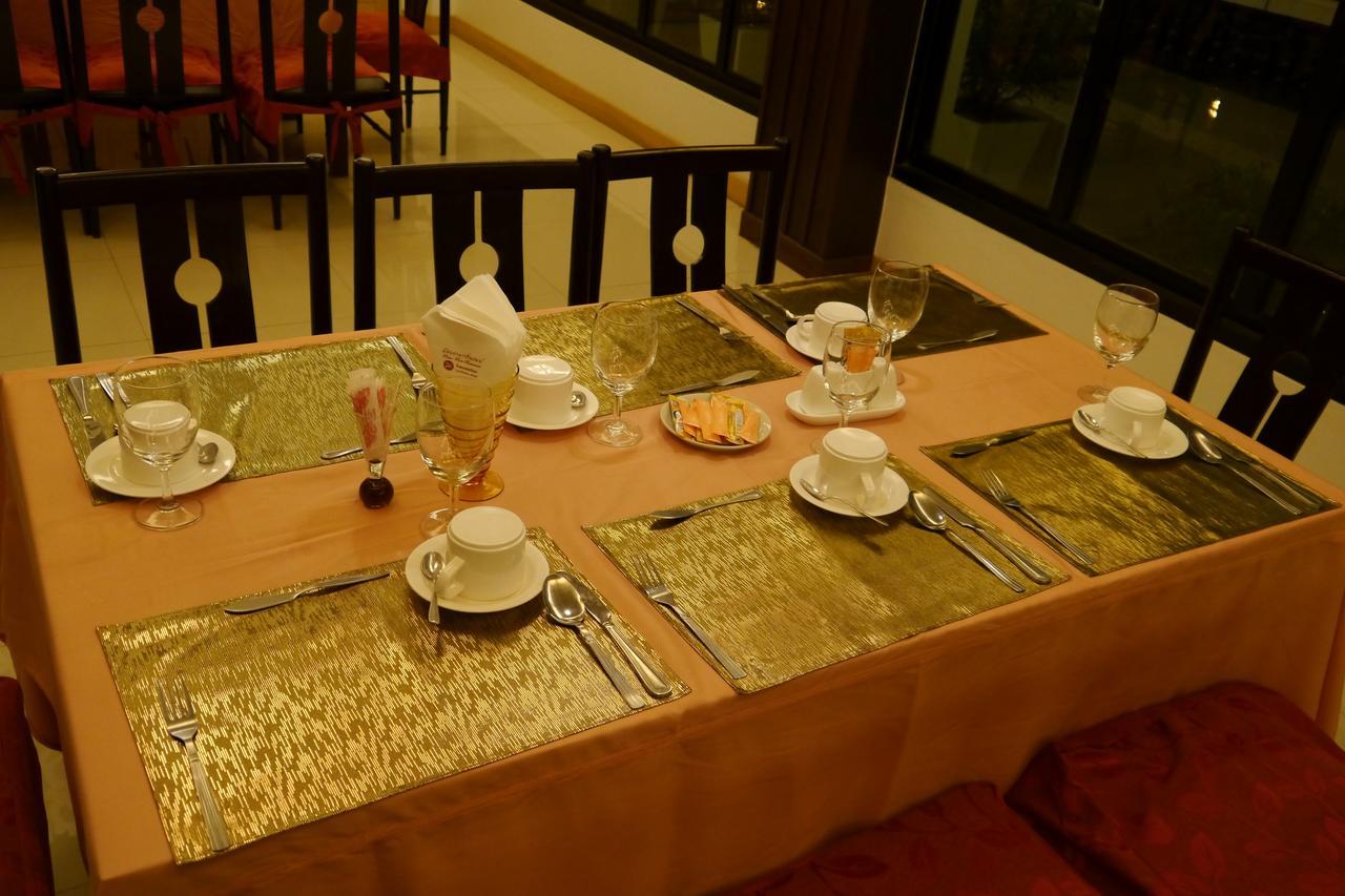 Lertnimit Hotel Chaiyaphum Exterior foto